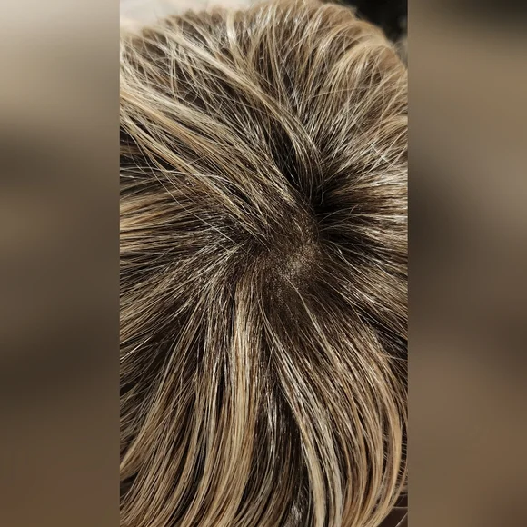 Raquel Welch Ombre Blonde Wavy Lace Wig - Picture 4 of 5